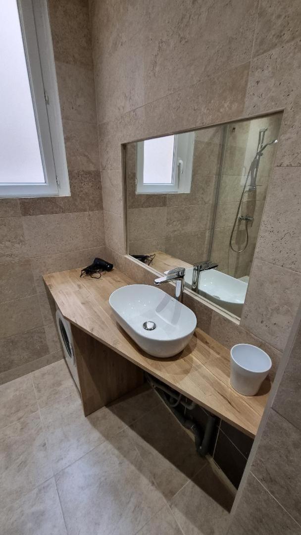 Le Mauritania Apartment Сен Максим Екстериор снимка